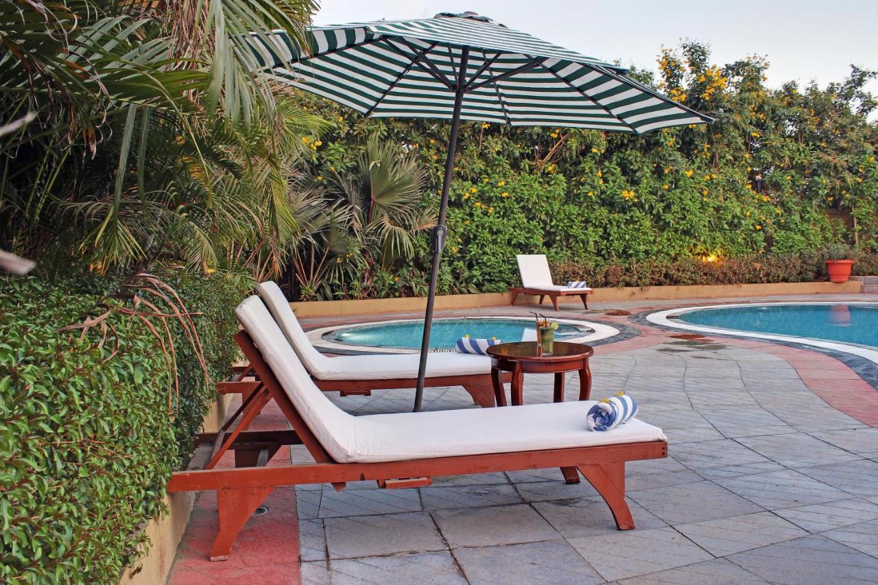 Temple Tree Hotel Shirdi Bagian luar foto