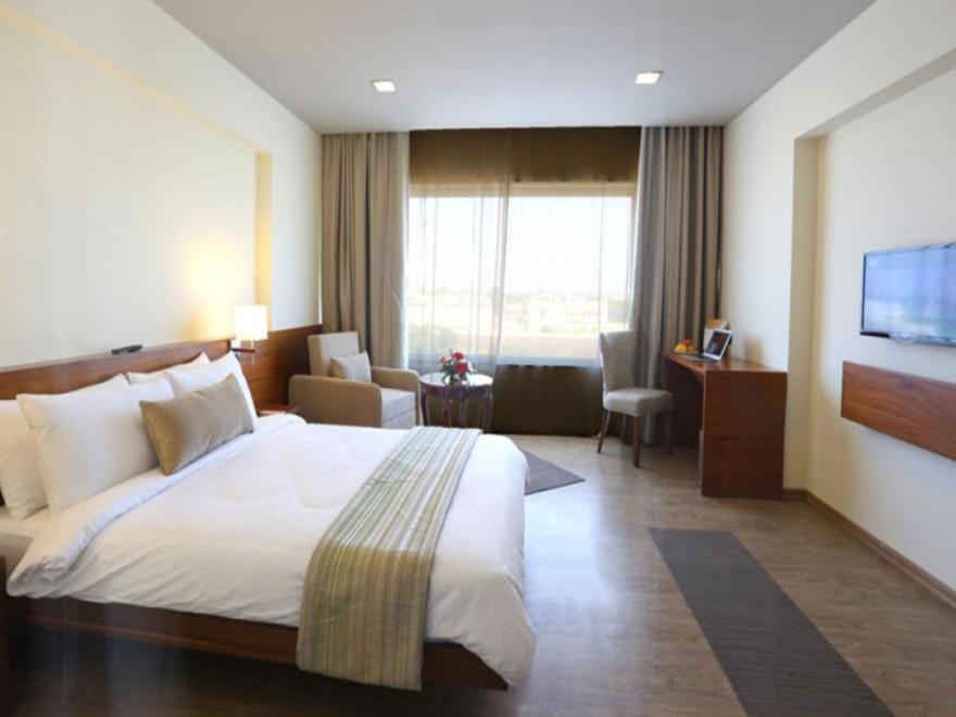 Temple Tree Hotel Shirdi Bagian luar foto
