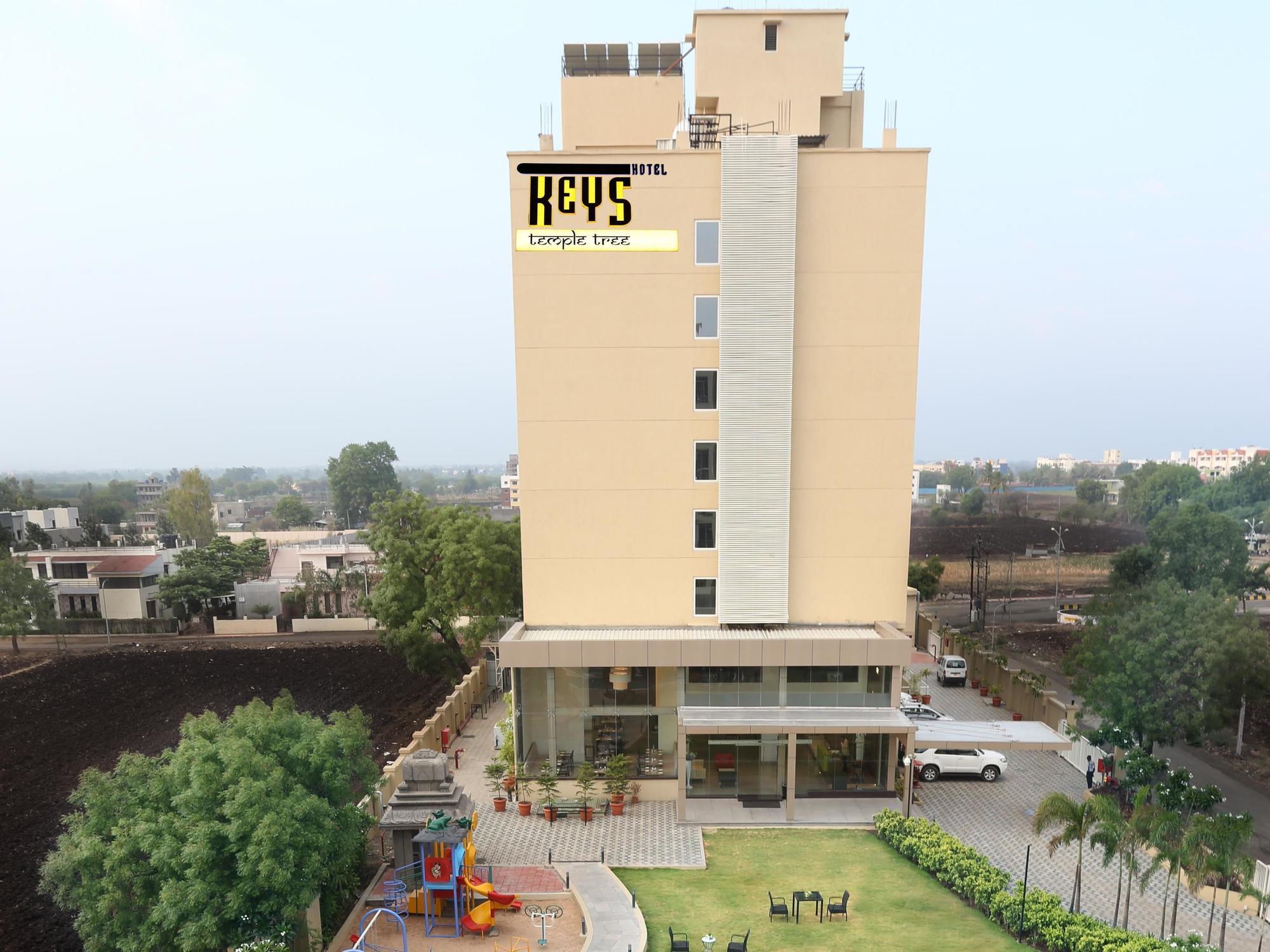 Temple Tree Hotel Shirdi Bagian luar foto